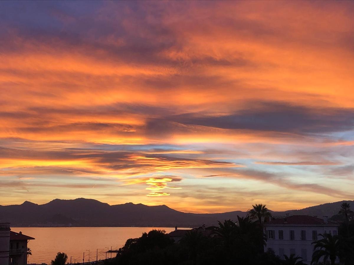 Esterel Terrasses, Roof Top, Plage, Parking Payant คานส์ ภายนอก รูปภาพ